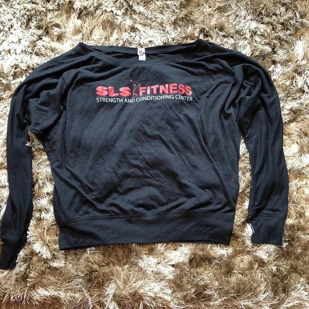 Bella long sleeve sweater size M